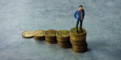 BAG: Keine Diskriminierung von Altverträgen bei Lohnerhöhung