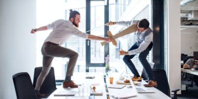 Fristlose Kündigung unwirksam: Rangelei ist kein Kündigungsgrund